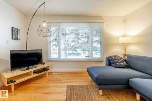 14611 115 Street, Edmonton, AB - Indoor Photo Showing Living Room