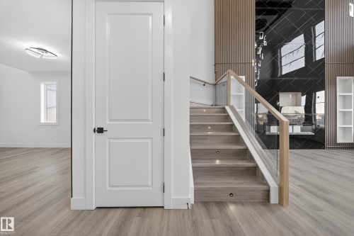 2010 Collip Crescent, Edmonton, AB - Indoor Photo Showing Other Room