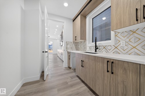 2010 Collip Crescent, Edmonton, AB - Indoor