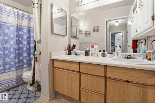53 1904 48 Street, Edmonton, AB - Indoor Photo Showing Bathroom