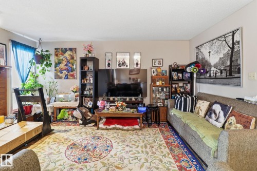 53 1904 48 Street, Edmonton, AB - Indoor Photo Showing Living Room
