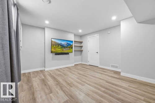 21360 90 Avenue, Edmonton, AB - Indoor