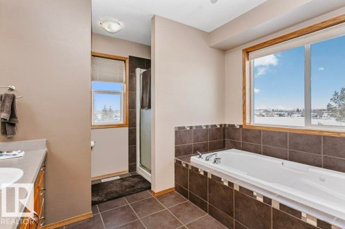 37 Wedgewood, Fort Saskatchewan, AB - Indoor Photo Showing Bathroom