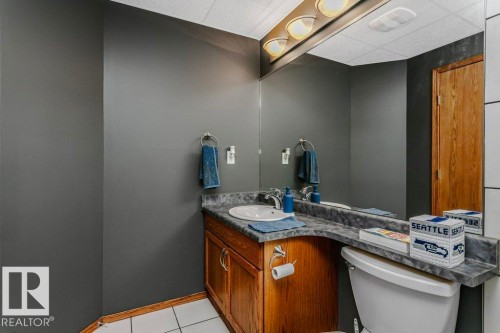 37 Wedgewood, Fort Saskatchewan, AB - Indoor Photo Showing Bathroom