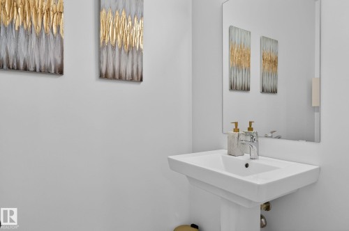 1091 Secord Promenade, Edmonton, AB - Indoor Photo Showing Bathroom