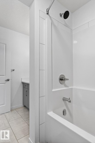1091 Secord Promenade, Edmonton, AB - Indoor Photo Showing Bathroom