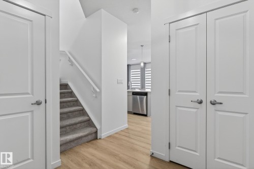 1091 Secord Promenade, Edmonton, AB - Indoor Photo Showing Other Room