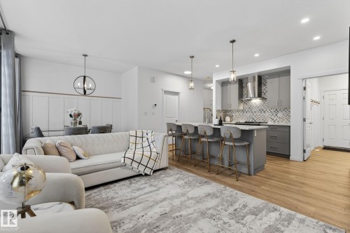 1091 Secord Promenade, Edmonton, AB - Indoor