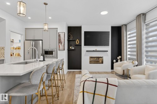 1091 Secord Promenade, Edmonton, AB - Indoor