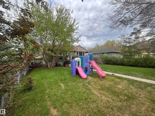 21 Elizabeth Drive, Fort Saskatchewan, AB - Outdoor