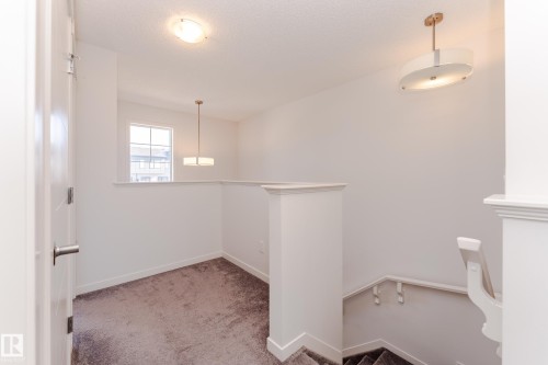 11919 35 Avenue, Edmonton, AB - Indoor Photo Showing Other Room