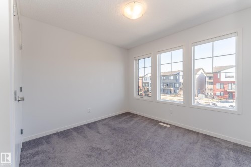 11919 35 Avenue, Edmonton, AB - Indoor Photo Showing Other Room
