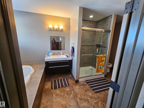 4413 53 Street, St. Paul Town, AB - Indoor Photo Showing Bathroom
