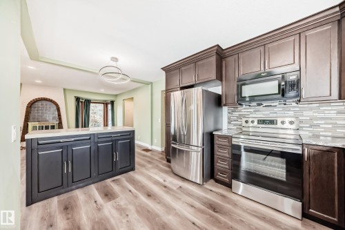 17104 85 Avenue, Edmonton, AB - Indoor Photo Showing Kitchen