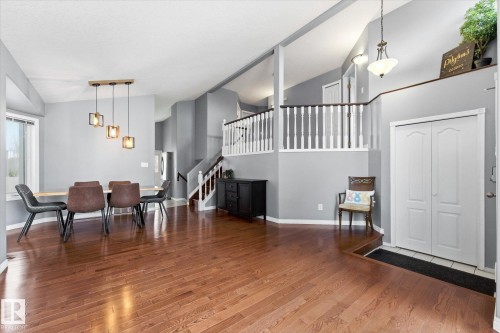 1064 Jones Crescent, Edmonton, AB - Indoor