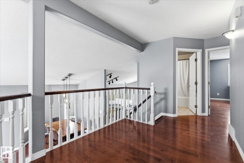 1064 Jones Crescent, Edmonton, AB - Indoor Photo Showing Other Room
