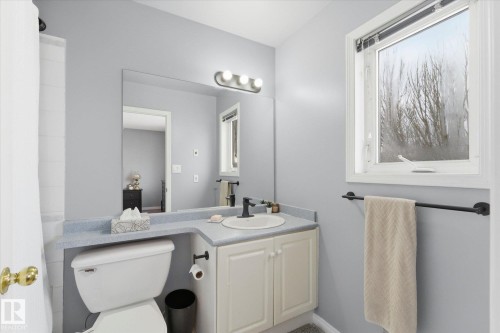 1064 Jones Crescent, Edmonton, AB - Indoor Photo Showing Bathroom