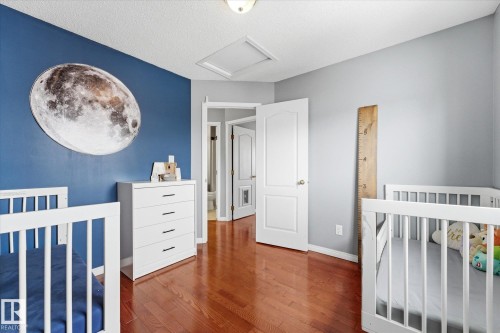 1064 Jones Crescent, Edmonton, AB - Indoor Photo Showing Bedroom
