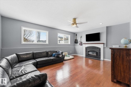 1064 Jones Crescent, Edmonton, AB - Indoor Photo Showing Living Room With Fireplace