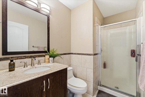 1064 Jones Crescent, Edmonton, AB - Indoor Photo Showing Bathroom