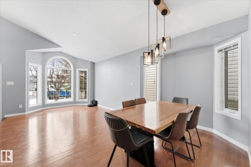 1064 Jones Crescent, Edmonton, AB - Indoor Photo Showing Dining Room