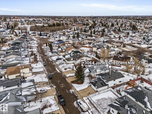 1064 Jones Crescent, Edmonton, AB - Outdoor With View