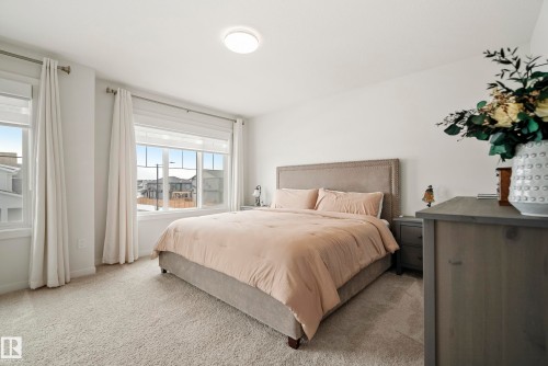 24 Rosewood Way, St. Albert, AB - Indoor Photo Showing Bedroom