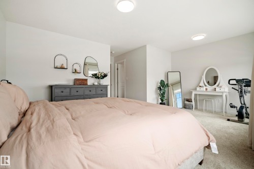 24 Rosewood Way, St. Albert, AB - Indoor Photo Showing Bedroom