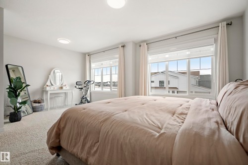 24 Rosewood Way, St. Albert, AB - Indoor Photo Showing Bedroom