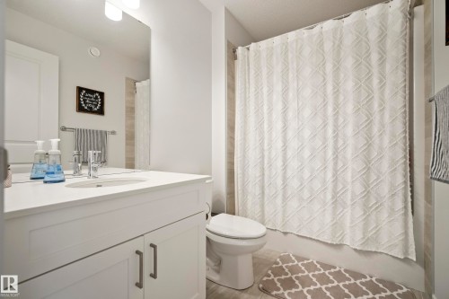 24 Rosewood Way, St. Albert, AB - Indoor Photo Showing Bathroom