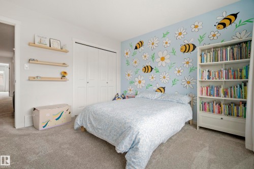 24 Rosewood Way, St. Albert, AB - Indoor Photo Showing Bedroom