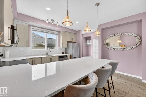 8061 Chappelle Way, Edmonton, AB - Indoor