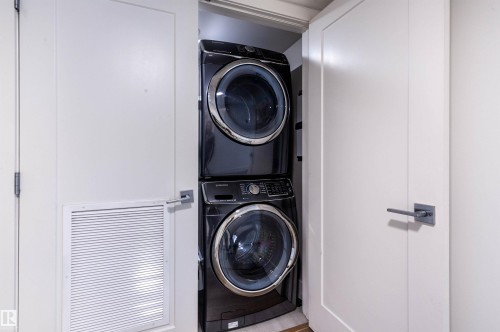 108 5025 Edgemont Boulevard, Edmonton, AB - Indoor Photo Showing Laundry Room