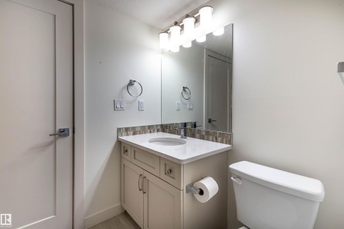 108 5025 Edgemont Boulevard, Edmonton, AB - Indoor Photo Showing Bathroom