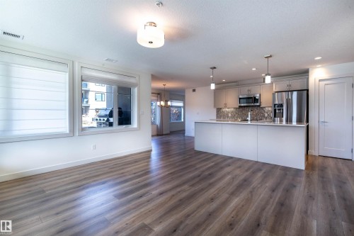 108 5025 Edgemont Boulevard, Edmonton, AB - Indoor Photo Showing Kitchen With Upgraded Kitchen