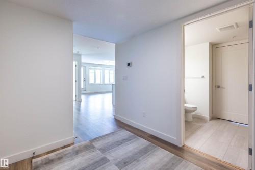 108 5025 Edgemont Boulevard, Edmonton, AB - Indoor Photo Showing Other Room