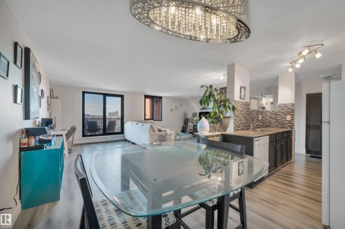 802 10145 109 Street, Edmonton, AB - Indoor Photo Showing Dining Room