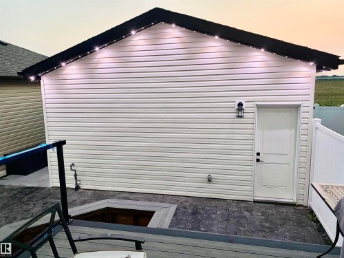 10 Meadowview Way, Leduc, AB - Outdoor With Exterior