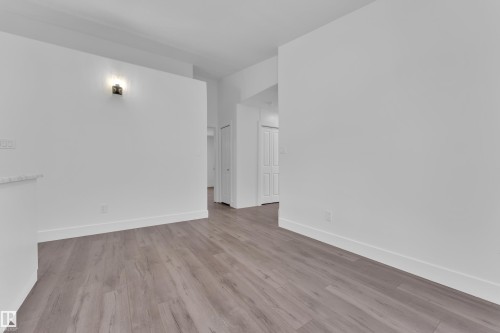 6741 162A Avenue, Edmonton, AB - Indoor Photo Showing Other Room