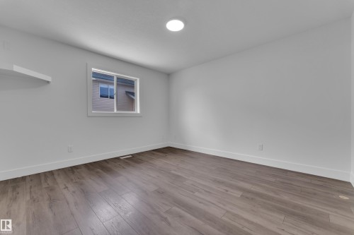 6741 162A Avenue, Edmonton, AB - Indoor Photo Showing Other Room