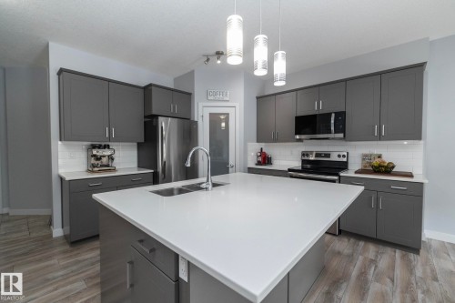 2088 Graydon Hill Crescent, Edmonton, AB - Indoor Photo Showing Kitchen With Double Sink With Upgraded Kitchen