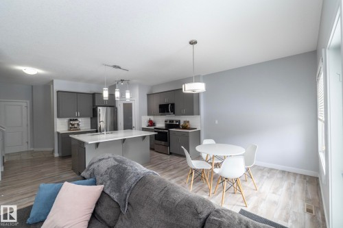 2088 Graydon Hill Crescent, Edmonton, AB - Indoor