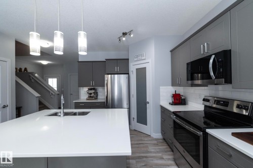 2088 Graydon Hill Crescent, Edmonton, AB - Indoor Photo Showing Kitchen With Double Sink With Upgraded Kitchen