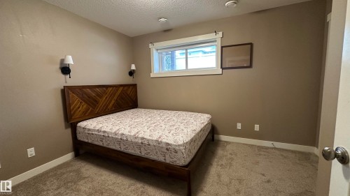 315 401 Southfork Drive, Leduc, AB - Indoor Photo Showing Bedroom