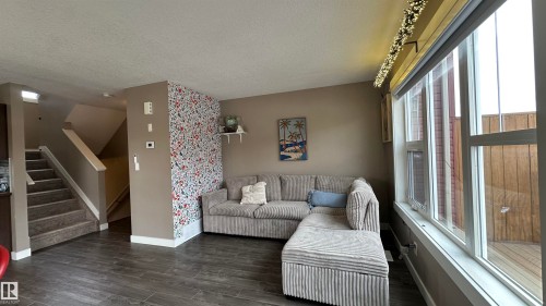 315 401 Southfork Drive, Leduc, AB - Indoor Photo Showing Living Room