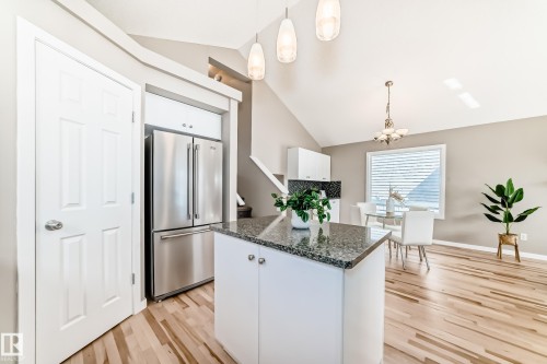 1520 70 Street, Edmonton, AB - Indoor Photo Showing Kitchen