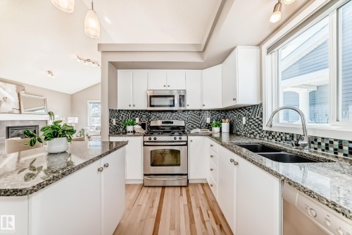 1520 70 Street, Edmonton, AB - Indoor Photo Showing Kitchen With Stainless Steel Kitchen With Double Sink With Upgraded Kitchen