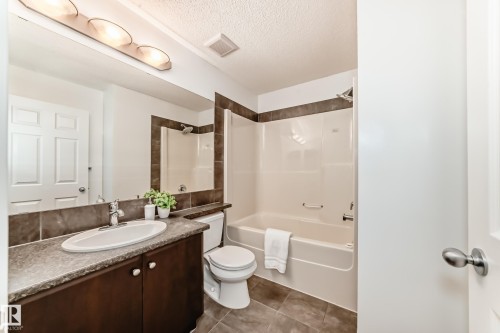 1520 70 Street, Edmonton, AB - Indoor Photo Showing Bathroom