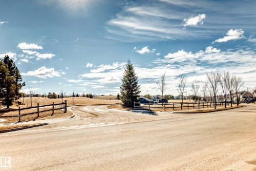 1520 70 Street, Edmonton, AB - Outdoor With View