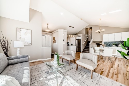 1520 70 Street, Edmonton, AB - Indoor Photo Showing Living Room